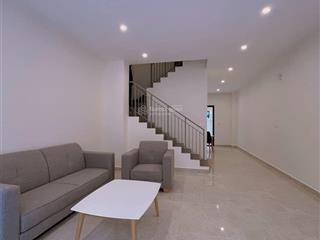 Cần cho thuê căn biệt thự 60m2 nội thất cơ bản, giá 6,2tr/ tháng vinhomes ocean park 2