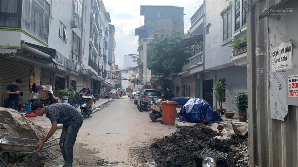 Chính chủ cần bán mảnh đất tt quận ba đình 50m2, mặt tiền 5.9m giá 22,5 tỷ.  0904 883 ***