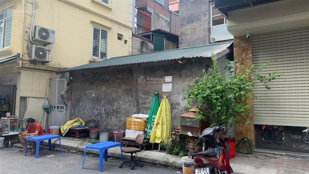 Chính chủ cần bán mảnh đất tt quận ba đình 50m2, mặt tiền 5.9m giá 22,5 tỷ.  0904 883 ***