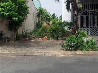 Bán lô đất biển tân trà đường 10m5, lô sạch đẹp, giá đầu tư.