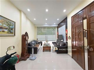 Nhà lô góc lô 9 mở rộng 3 mặt đường nội thất siêu sang để lại toàn bộ