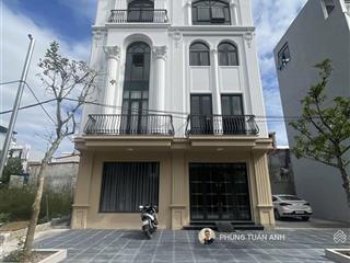 Nhà 4.5 tầng thang máy xây mới tinhhoàn thiện full nội thất.khu tdc gần thiên lôi