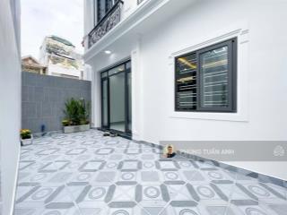 Nhà sân cổng riêng xây độc lập phố thiên lôi, chợ đôn. diện tích 90m2(40m sân cổng riêng + 50m nhà)