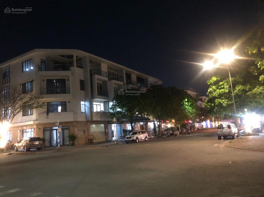 Bán nhà liền kề 4 tầng trong khu him lam phú đông  dương 0906 388 ***