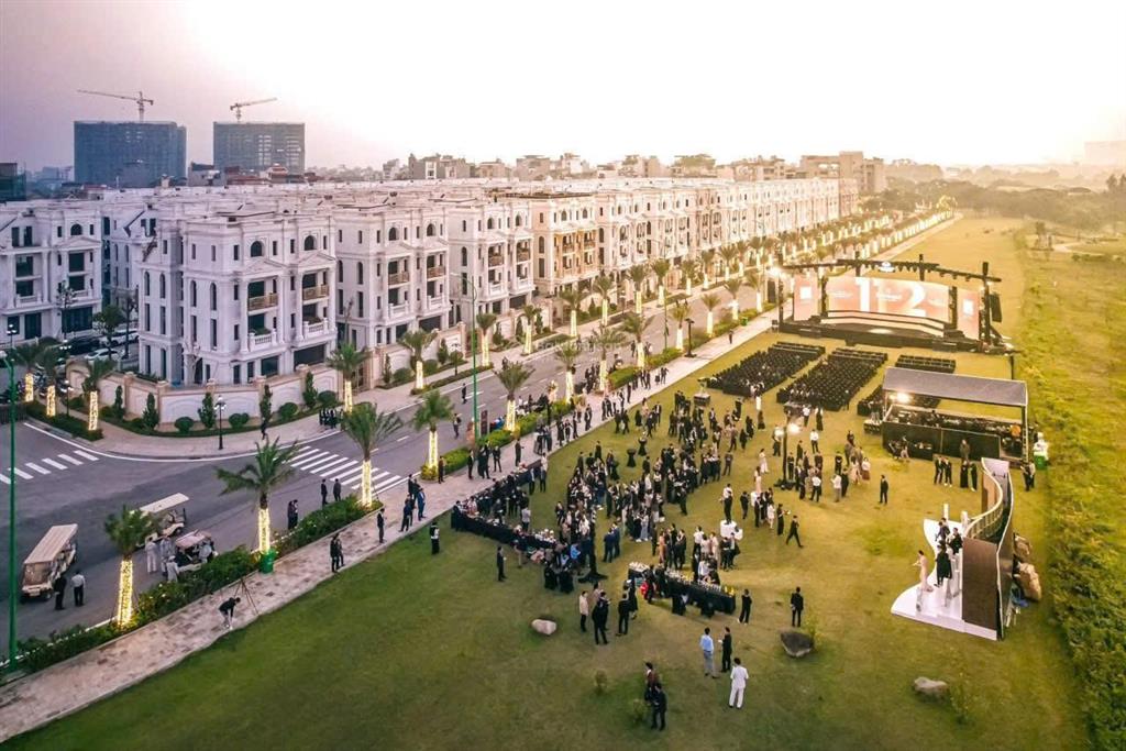 Mở bán biệt thự long biên golf villas 218  545m²  sổ   pkd 0906 388 ***