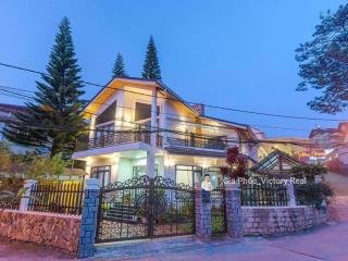 Bán villa 2 mặt tiền đường 3 tháng 4 giá rẻ nhất khu vực chỉ vói 24 tỷ!!! dòng tiền 60 triệu/ tháng