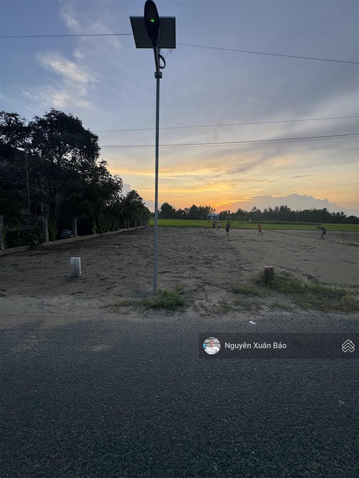 Chính chủ cần bán 226,2m2 hẻm đinh đức thiện, gần chợ bình chánh, giá 3,9ty.  0909 805 ***