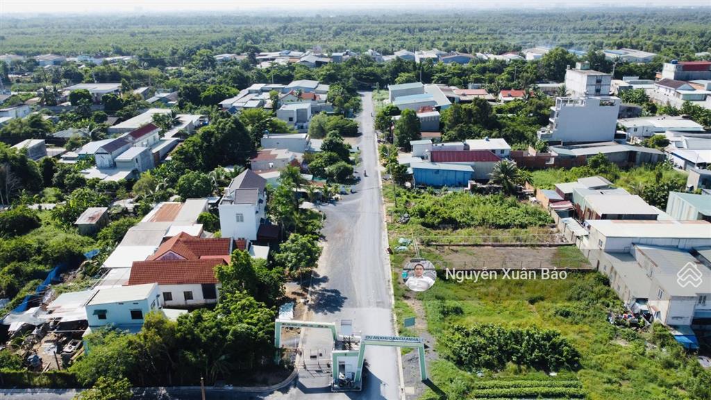 Chính chủ gửi cần bán 100m2 mặt tiền đường 24m trục chính từ cổng khu dân cư an hạ vào, giá 2 tỷ 8