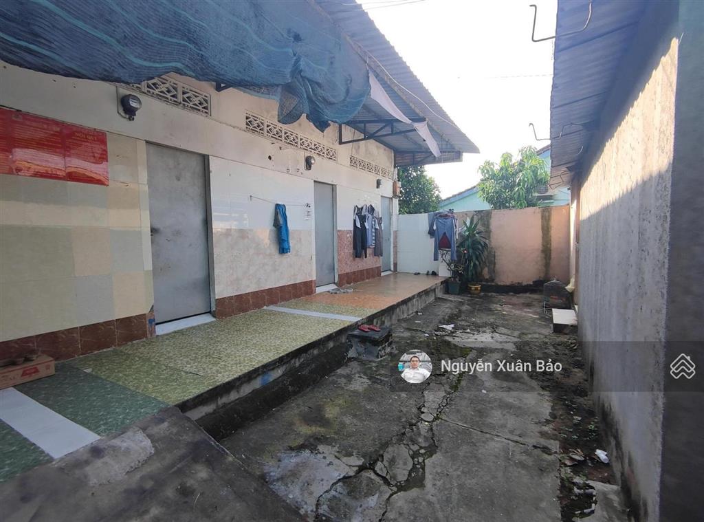 Kèo thơm gần chợ hưng long, 381m2 full thổ cư hẻm xe hơi, giá 5tỷ5 tl tách được 02 nền