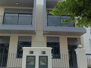Rổ hàng nhà phố 8x20m, 1 trệt 2 lầu cách tp biên hòa 18km giá 6,8 tỷ toàn giá gọi ngày 0977 394 ***