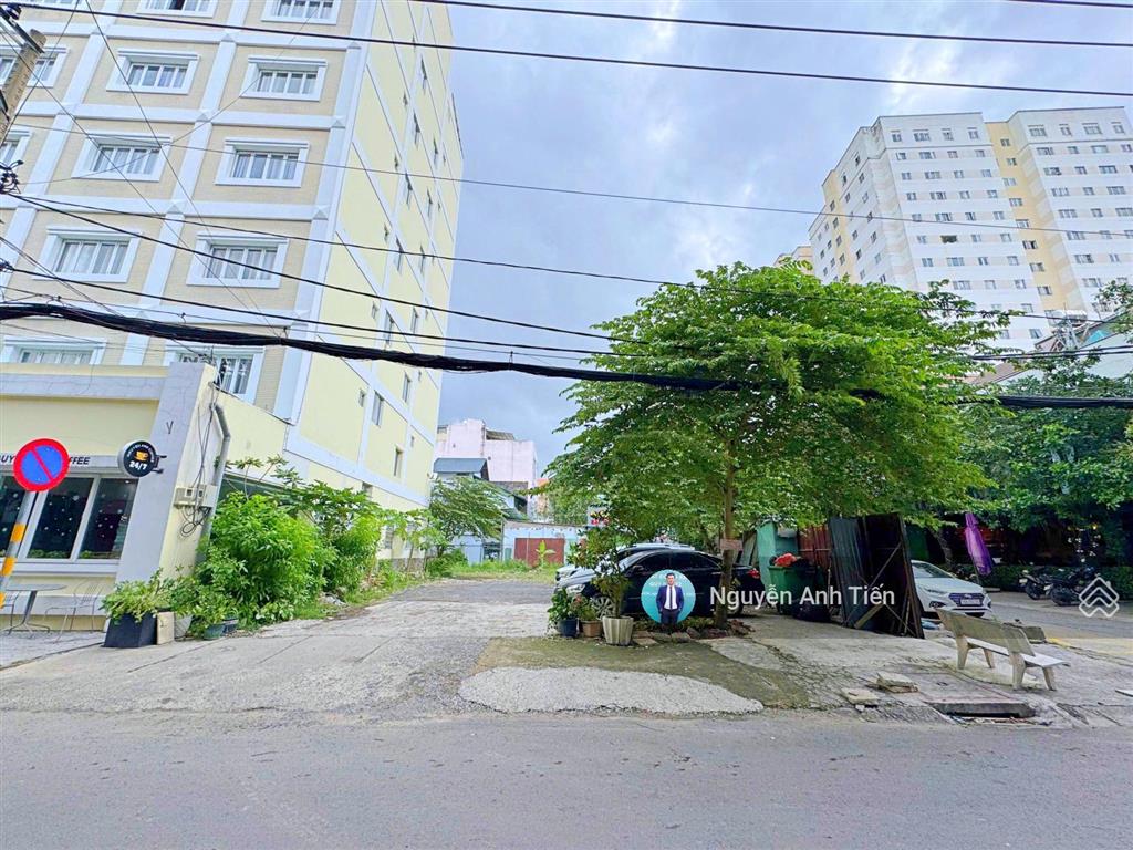 Bán đất mặt tiền đường 18 phạm văn đồng. dt 455,9m2 ngang 12.22, nở hậu 23m. xây cao tầng