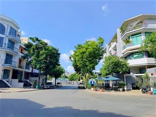 Rất hiếm! đất thổ cư  sổ hồng riêng  nở hậu 5,78m  nằm trong kđt vạn phúc