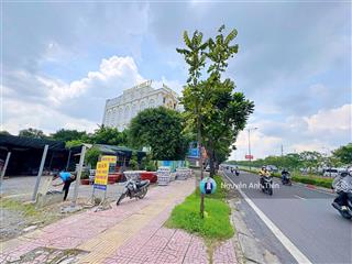 Đất mặt tiền phạm văn đồng  dt 356m2  giá siêu tốt. sẵn gpxd hầm + 6 tầng.