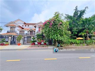 Đất mặt tiền sông không lộ giới  ngang khủng 19m  rất phù hợp làm biệt phủ nghỉ dưỡng.