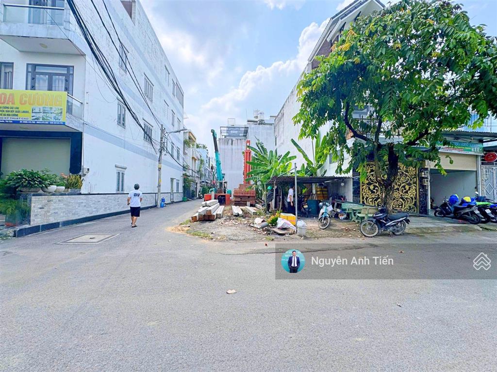 Đất thổ cư ngay kdc hồng long  đối diện trường cđ bách khoa  ngang 4,5m xây nhà rộng rãi