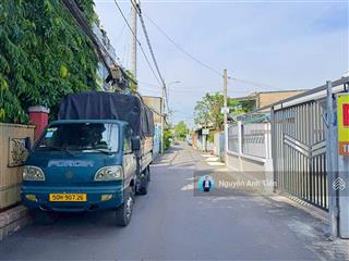 Đất mặt tiền ngang 8m  ven sông sg  giáp vạn phúc city. giá đang rất tốt