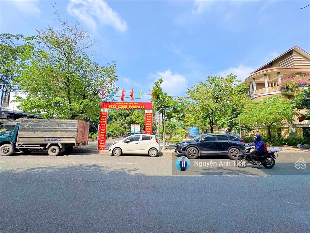 Đất thổ cư 335m2 ngang 13m đối diện công viên ngay khu bên sông tttm gigamall