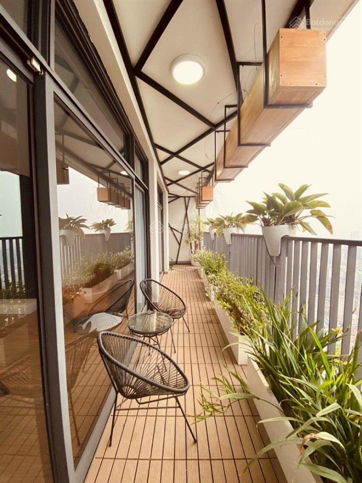 Bán căn hộ 4pn discovery 302 cầu giấy 210m2, full nội thất giá rẻ nhất thị trường 0906 241 ***