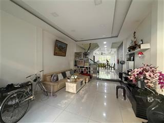 10,8tỷ  hàng hot (4,5x21m, 3 tầng  có sân thượng) đường xe tải 7m gần đầm sen  mới full nội thất