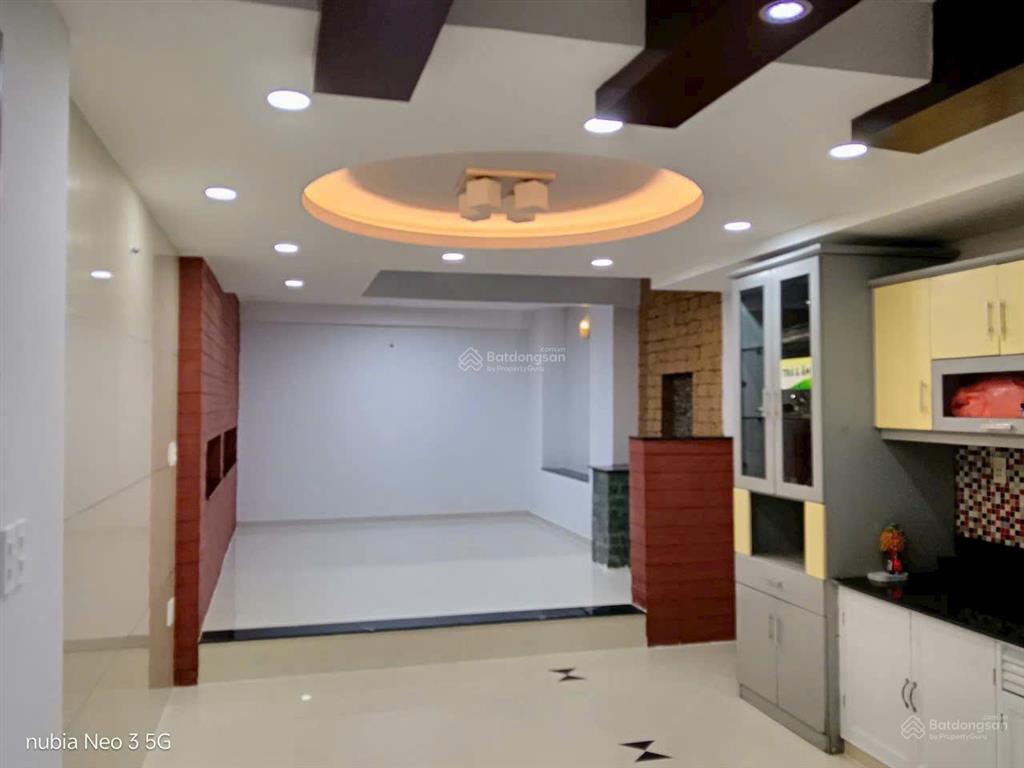 17 tỷ  toà nhà 2 mặt tiền nhựa 8m ngay đầm sen (5.5x20m, 6 tầng) phù hợp kinh doanh