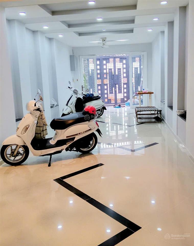 17 tỷ  toà nhà 2 mặt tiền nhựa 8m ngay đầm sen (5.5x20m, 6 tầng) phù hợp kinh doanh