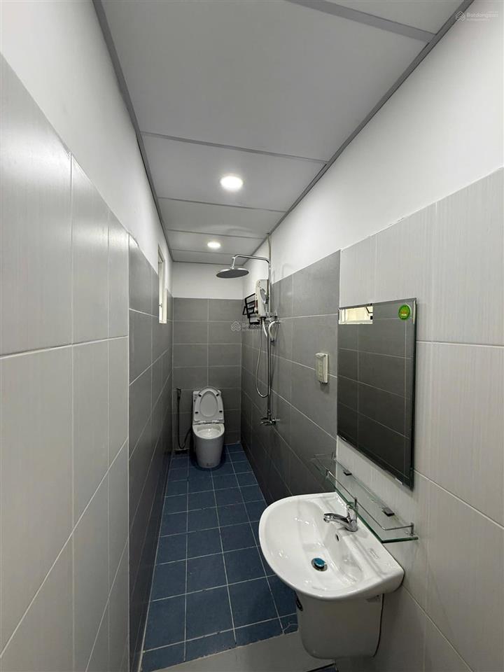 Cần bán căn góc 2pn 2wc 84m2, giảm chỉ 3.4 tỷ  cc phố đông  view thoáng  full nội thất xịn  shr