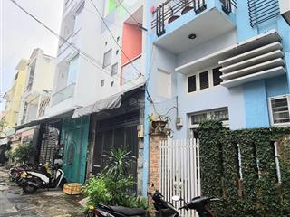 Bán nhà đường nguyễn hồng đào, tân bình, dt 5,5x11m, 3tầng, 3pn, 3wc.