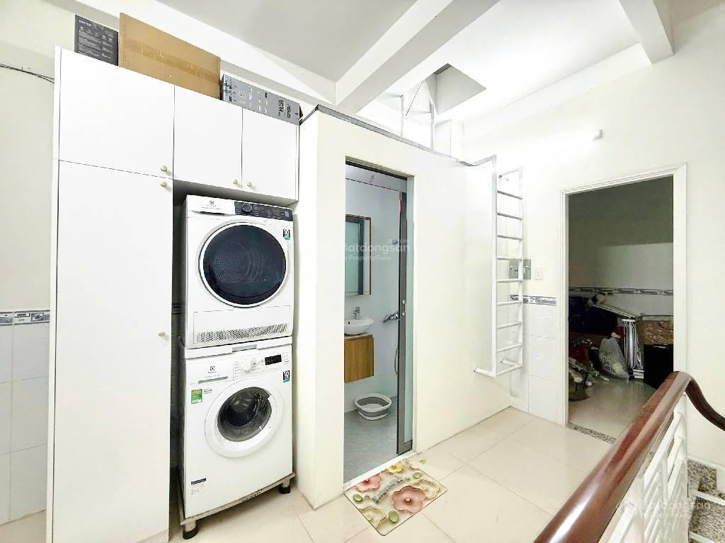 Bán nhà hẻm 5m đường độc lập,p. tân thành,tân phú, dt3,8x12m,3tầng, 4pn.