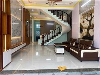 Bán gấp nhà 4 tầng diện tích 105m2, 8 phòng ngủ đường đông minh, phường đông hoà, dĩ an 5,1 tỷ