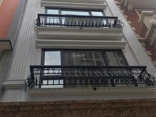 Bán nhà phân lô hoàng quốc việt  nghĩa tân 50m2, mt 4.5m, giá 16ty 0382 276 ***