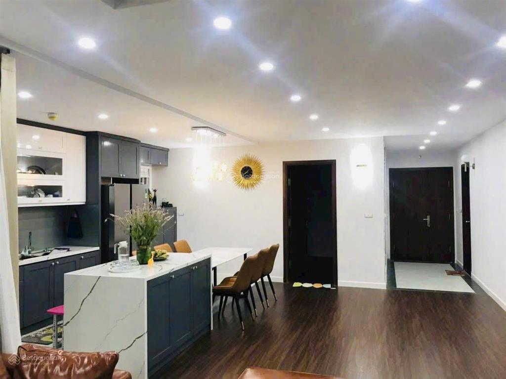 Chính chủ bán chung cư hoàng quốc việt 2 phòng ngủ 4,6 tỷ, 0382 276 ***