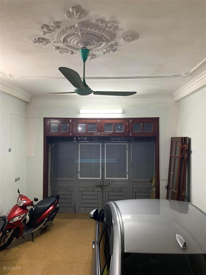 Cho thuê nhà phân lô 165 dương quảng hàm, 50m2 x 5 tầng giá 18tr 0382 276 ***