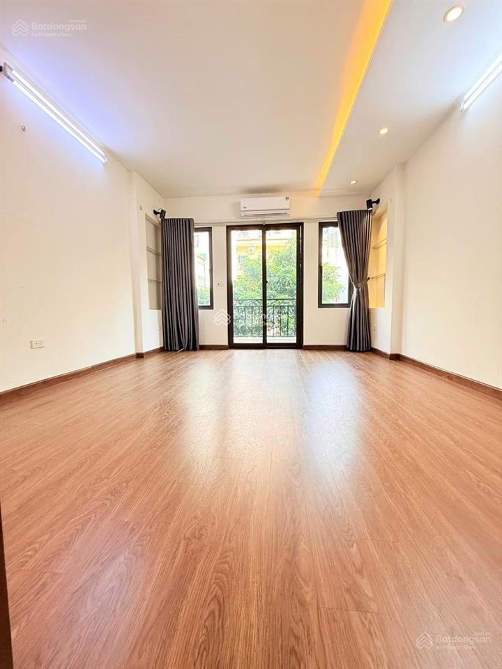 Bán nhà lô góc 44m2 x 5t giá 13ty ngõ 21 nguyễn văn huyên, 165 dương quảng hàm 0382 276 ***
