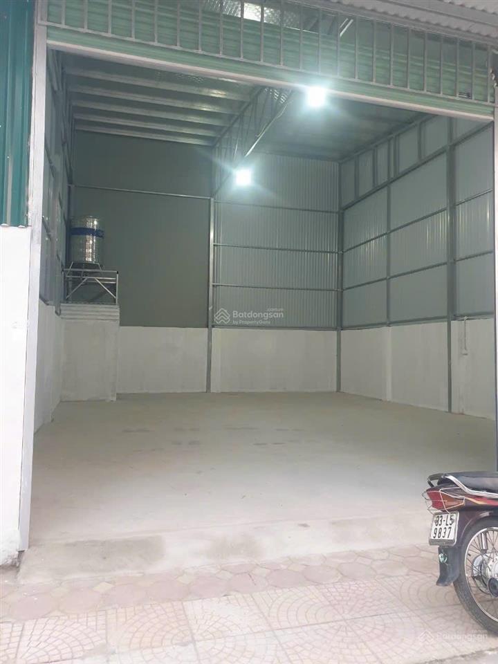 Cho thuê kho 50m2  100m2  150m2  200m2.  0989 030 ***