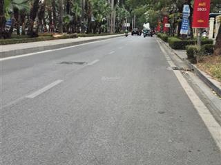 Cho thuê nhà mặt phố lê đức thọ . dt. 90 m2 * 7 tầng có hầm . cho thuê vp...công ty...ngân hàng .