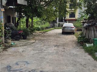Bán 150 m2 đất pl lại yên . mt. 7 m đường + vỉa hè 8 m ..sát đường 3.5 .gần trường chợ ( sdcc).