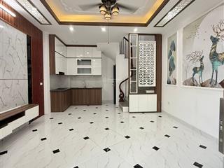 Bán nhà dân xây đường hồ tùng mậu dt 32m2x5t, vị trí gần trường, chợ, tàu điện. giá tốt