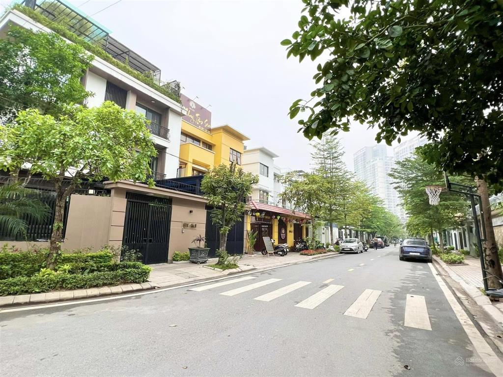 Bán biệt thự ngoại giao đoàn  tây hồ tây, dt 216m2 đến 430m2, vị trí đẹp, giá tốt 0945 751 ***