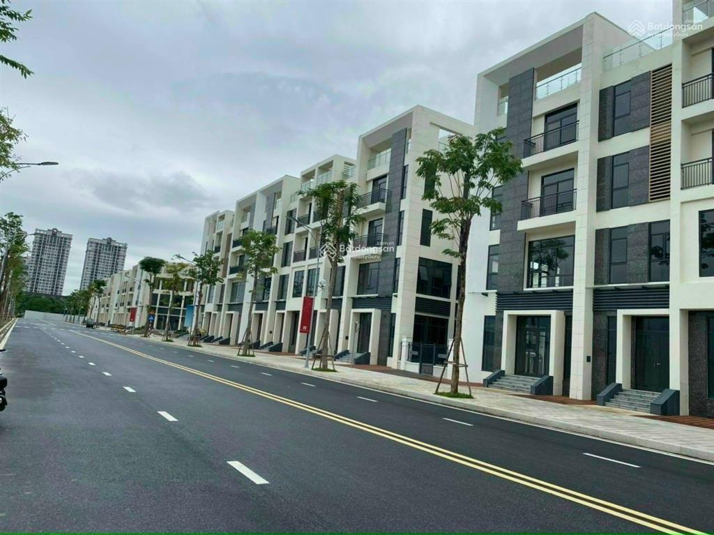 Chuyên cho thuê shophouse mặt phố nguyễn văn huyên, mặt đường 40m dự án starlake, vị trí đắc địa