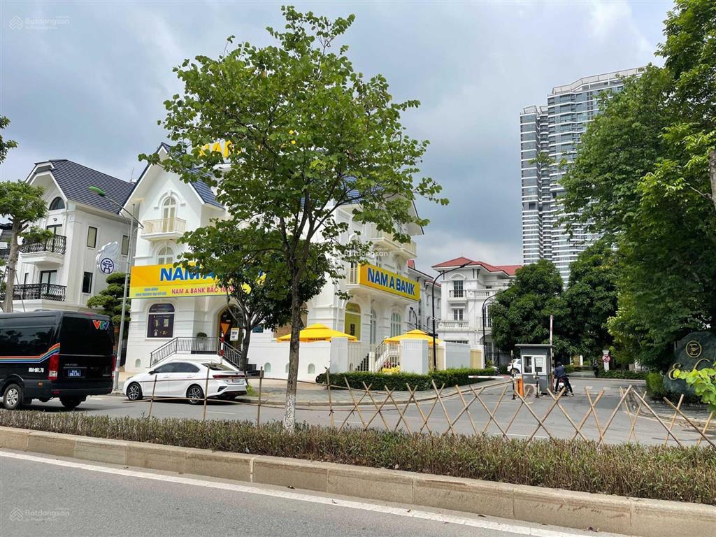 Chính chủ cần bán shophouse starlaketây hồ tây,dt 120m2,vị trí đẹp,kinh doanh sầm uất