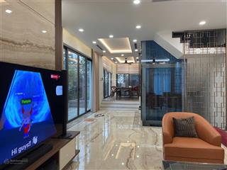 Bán biệt thự 190m2 đẹp nhất hh04 kđt việt hưng mặt tiền 10m đường mai chí thọ