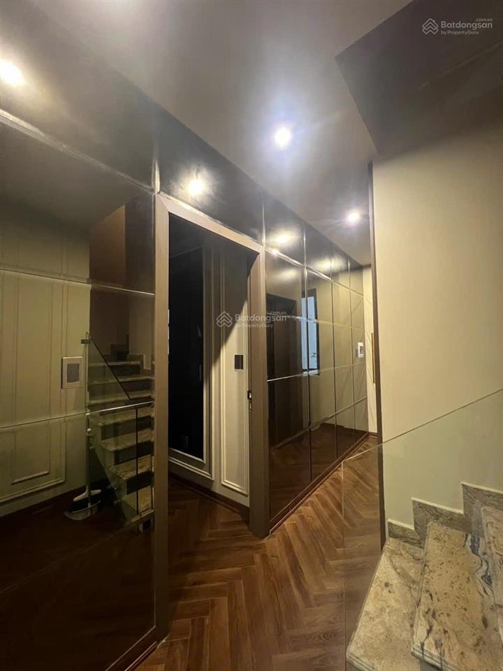Xẻ khe 90m2 siêu đẹp, thang máy, chỉ 14,5 tỷ bán gấp giá thỏa thuận