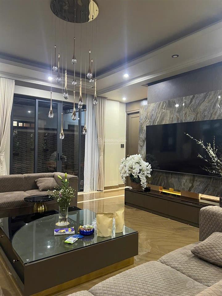 Xẻ khe 90m2 siêu đẹp, thang máy, chỉ 14,5 tỷ bán gấp giá thỏa thuận