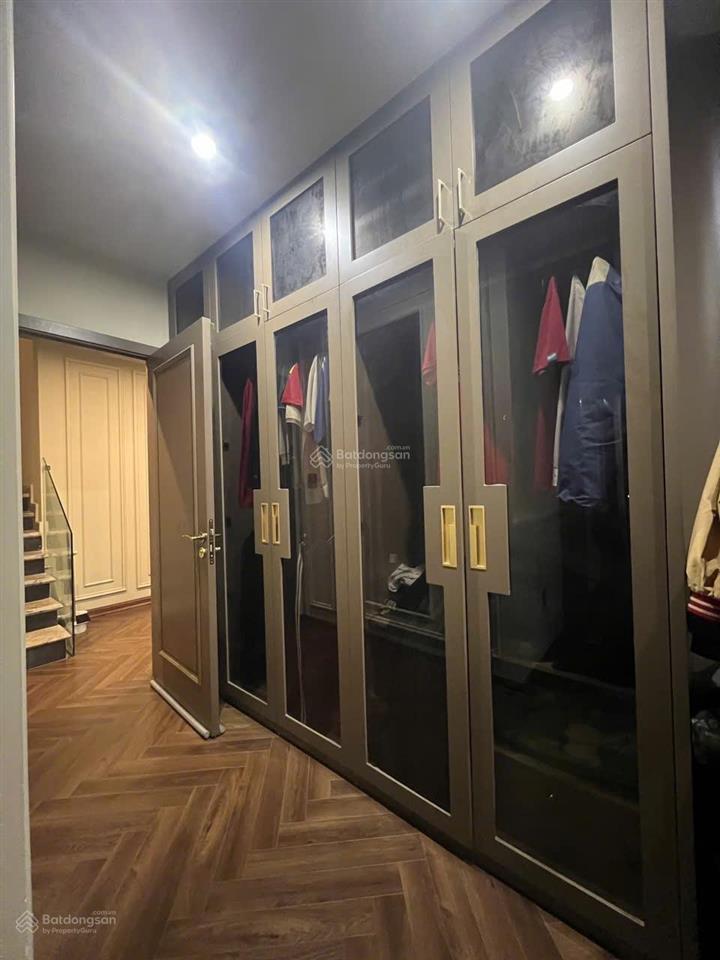 Xẻ khe 90m2 siêu đẹp, thang máy, chỉ 14,5 tỷ bán gấp giá thỏa thuận