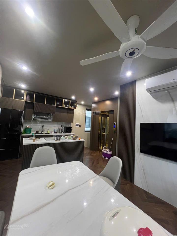 Xẻ khe 90m2 siêu đẹp, thang máy, chỉ 14,5 tỷ bán gấp giá thỏa thuận