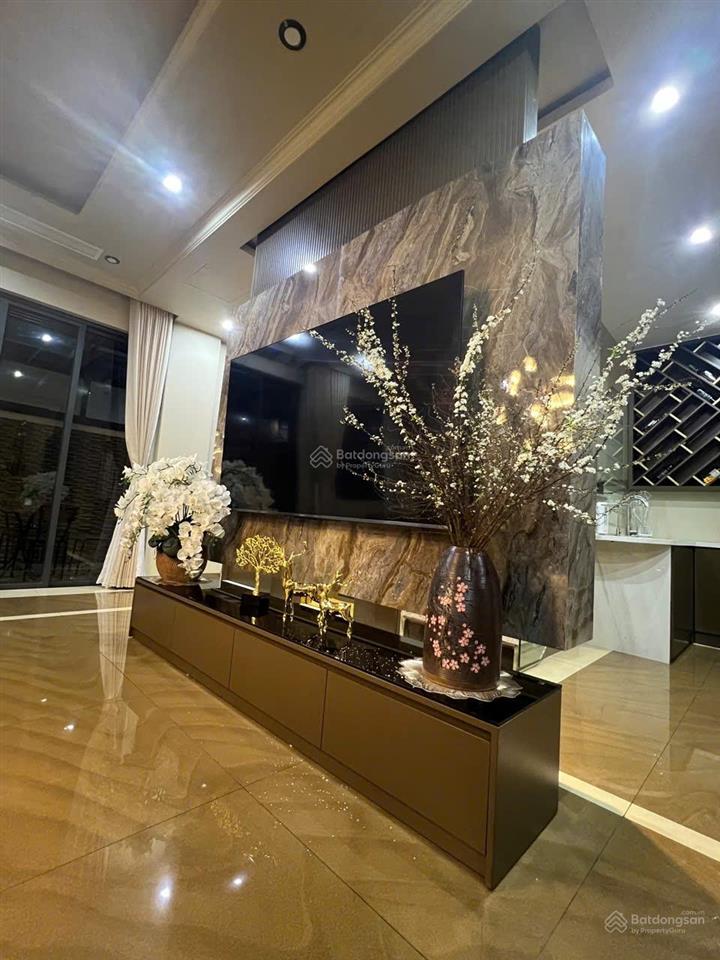 Xẻ khe 90m2 siêu đẹp, thang máy, chỉ 14,5 tỷ bán gấp giá thỏa thuận