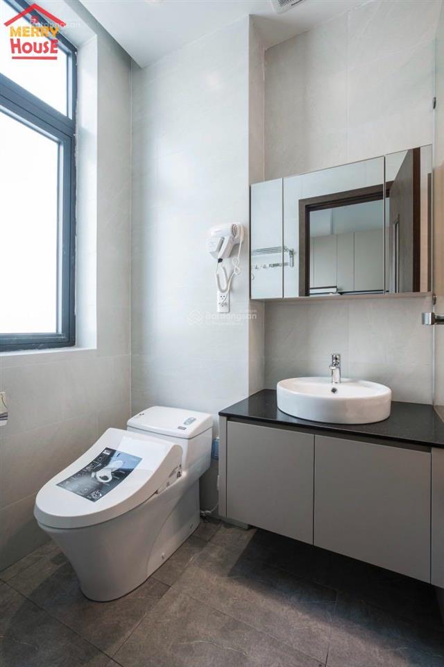 Bán manhattan cạnh vincom, 144m², thang máy, ở ngay, cực đẹp, chỉ 24,5 tỷ