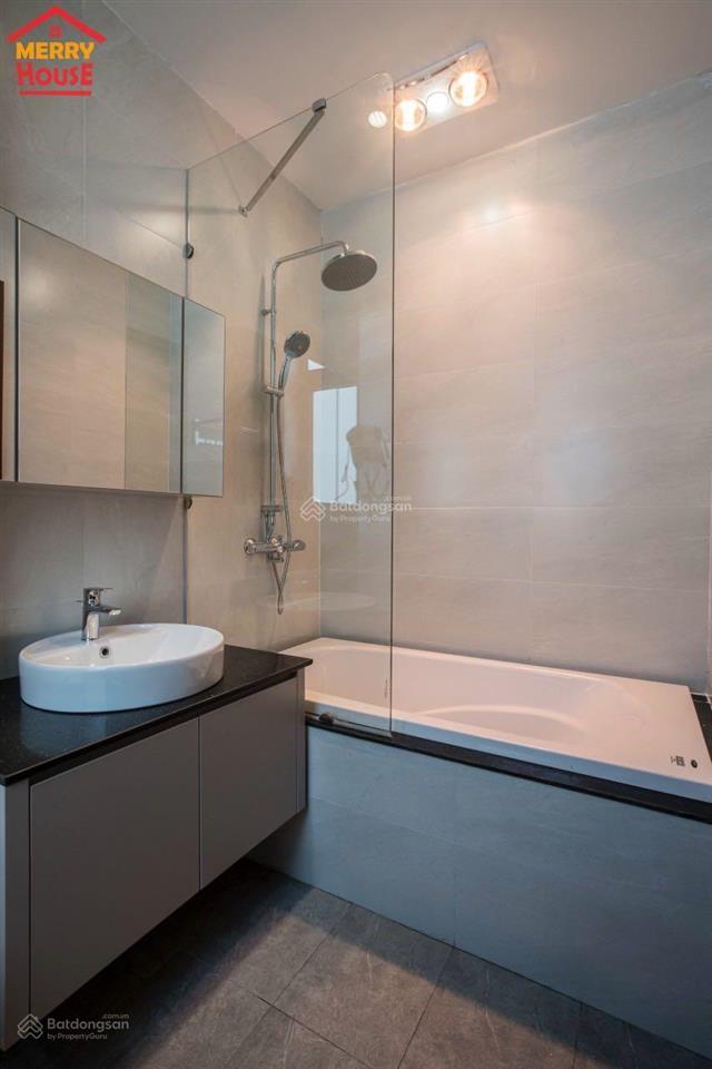 Bán manhattan cạnh vincom, 144m², thang máy, ở ngay, cực đẹp, chỉ 24,5 tỷ