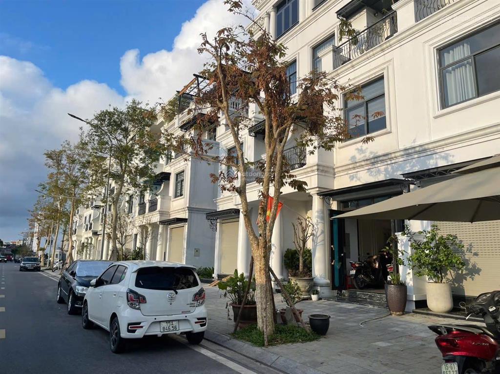 Căn góc mặt hải đăng 210m2, dòng tiền 100tr/ tháng, có giấy phòng cháy chữa cháy, chỉ 38 tỷ