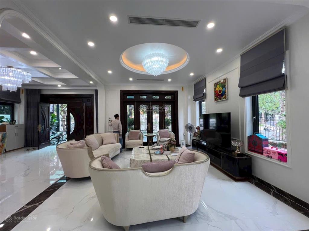 Đơn lập góc siêu phẩm đẹp nhất monaco, 433m2, full nội thất, thang máy, chỉ 60 tỷ, hồ cá koi
